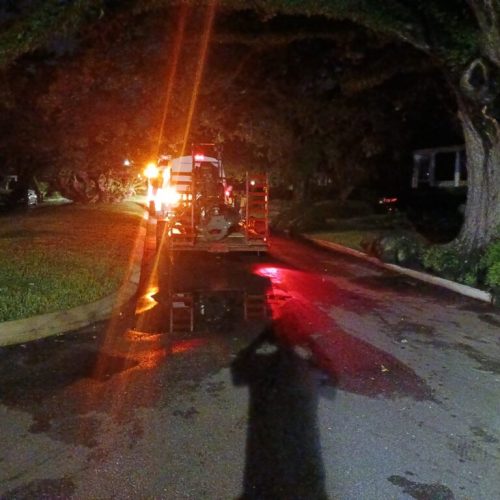 Mobile, AL - city work - emergency job - live oak split from bark inclusion
